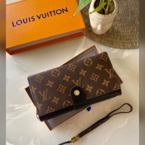 Louis Vuitton Victoire Wrist Wallet