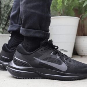 Nike Zoom Vomero 15 Sneakers For Men