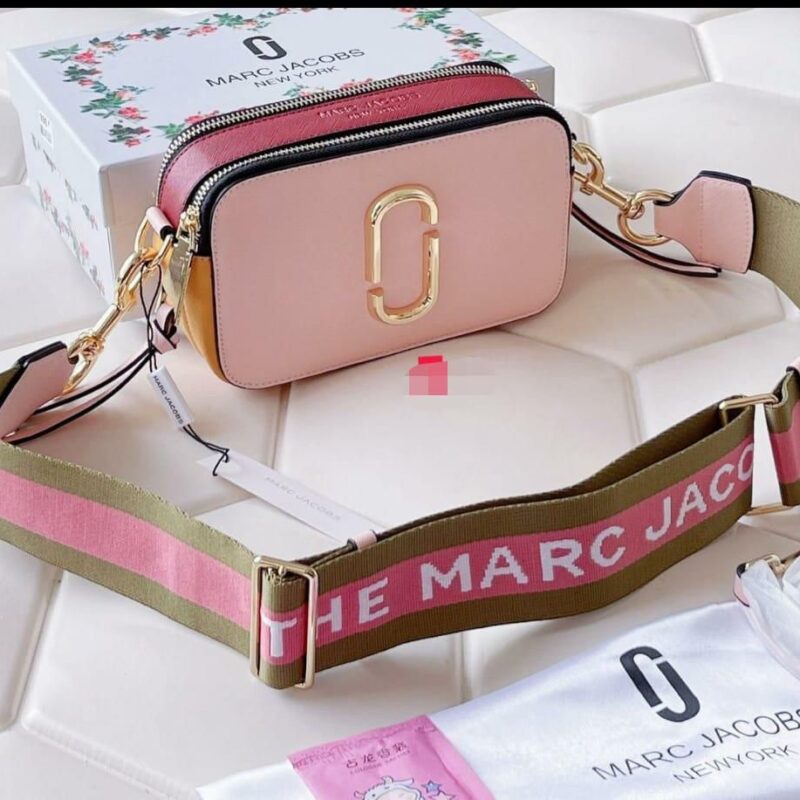 Marc Jacobs Snapshot Camera Sling Bag