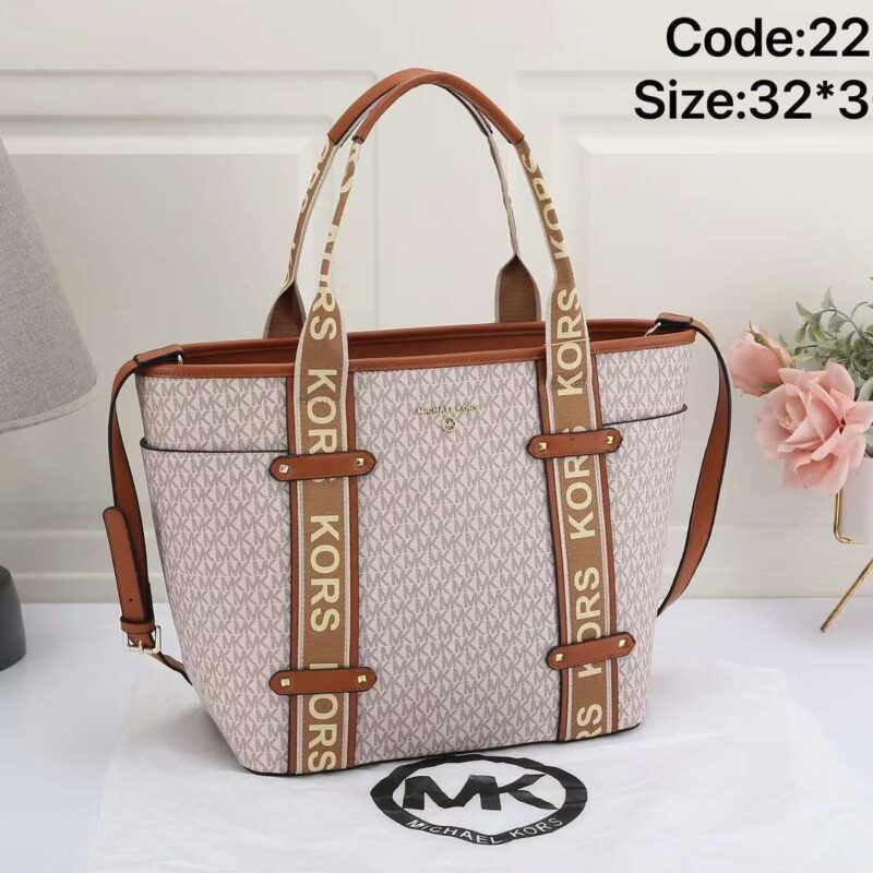 Michael Kors Maeve Signature Tote Bag