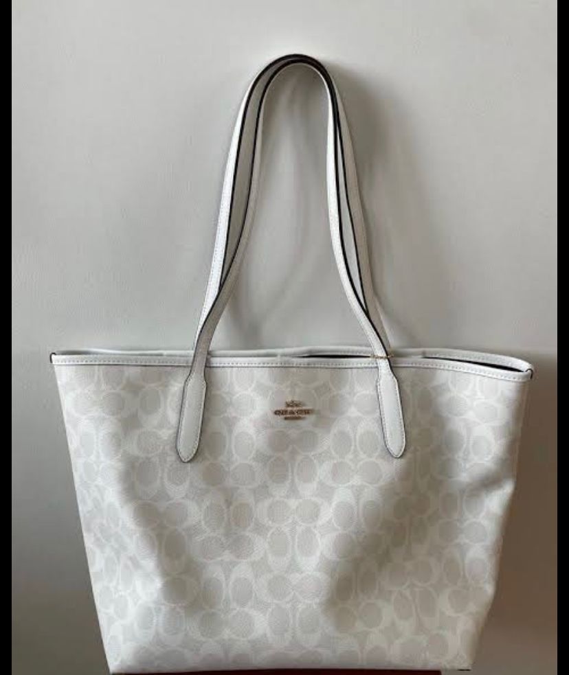Coach City Large Women Tote Bag - Signature Style - Image 2