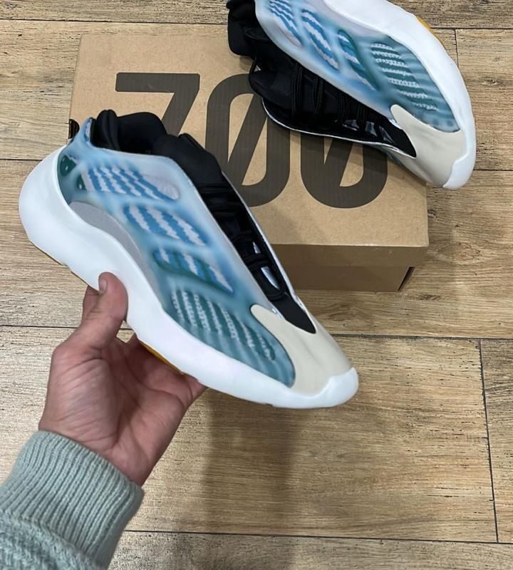 Adidas Yeezy 700 V3 Men's Shoes