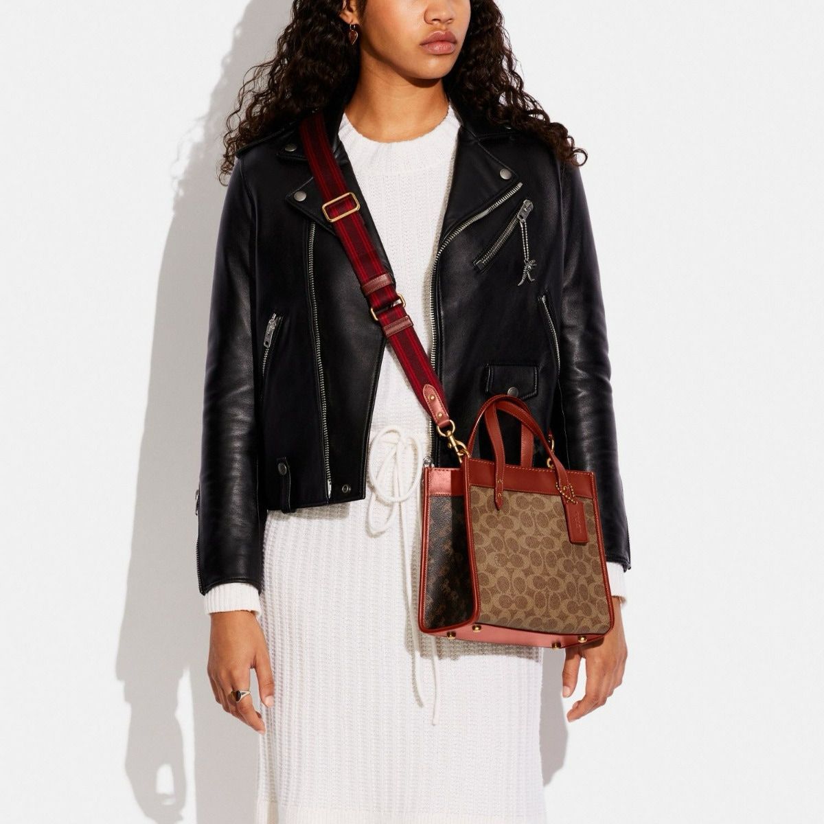 Coach Field Women Tote Bag - Image 4