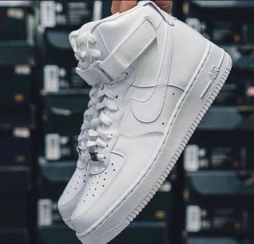 Nike Air Force 1 Mid Sneaker