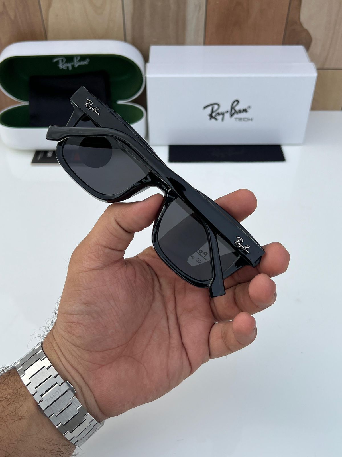 Ray-Ban Wayfarer Tech Polarized Sunglasses for Men - Image 3