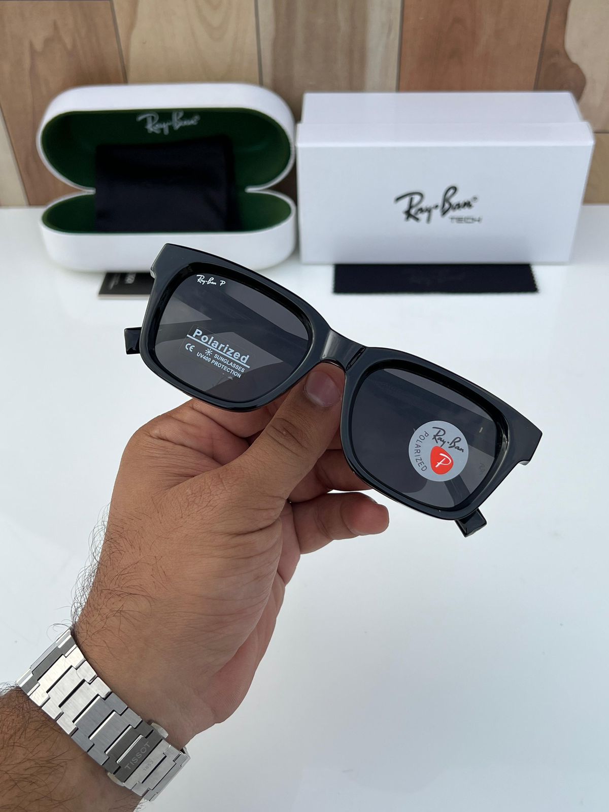 Ray-Ban Wayfarer Tech Polarized Sunglasses for Men - Image 4