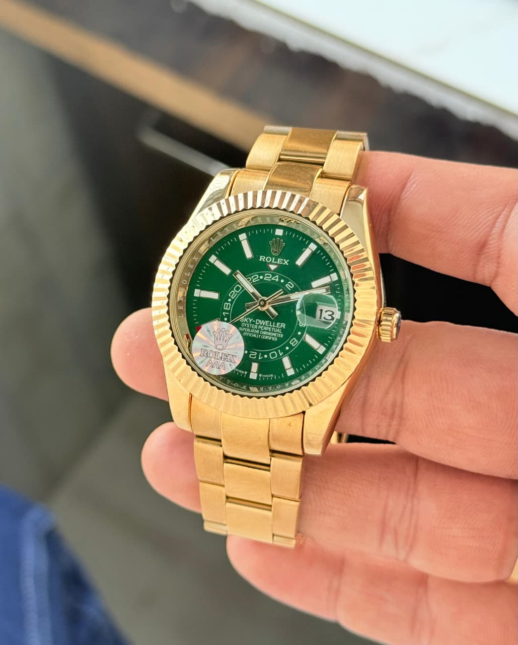 Rolex Sky-Dweller Green Dial Gold Tone Automatic Watch for Men with Date Display - Image 4