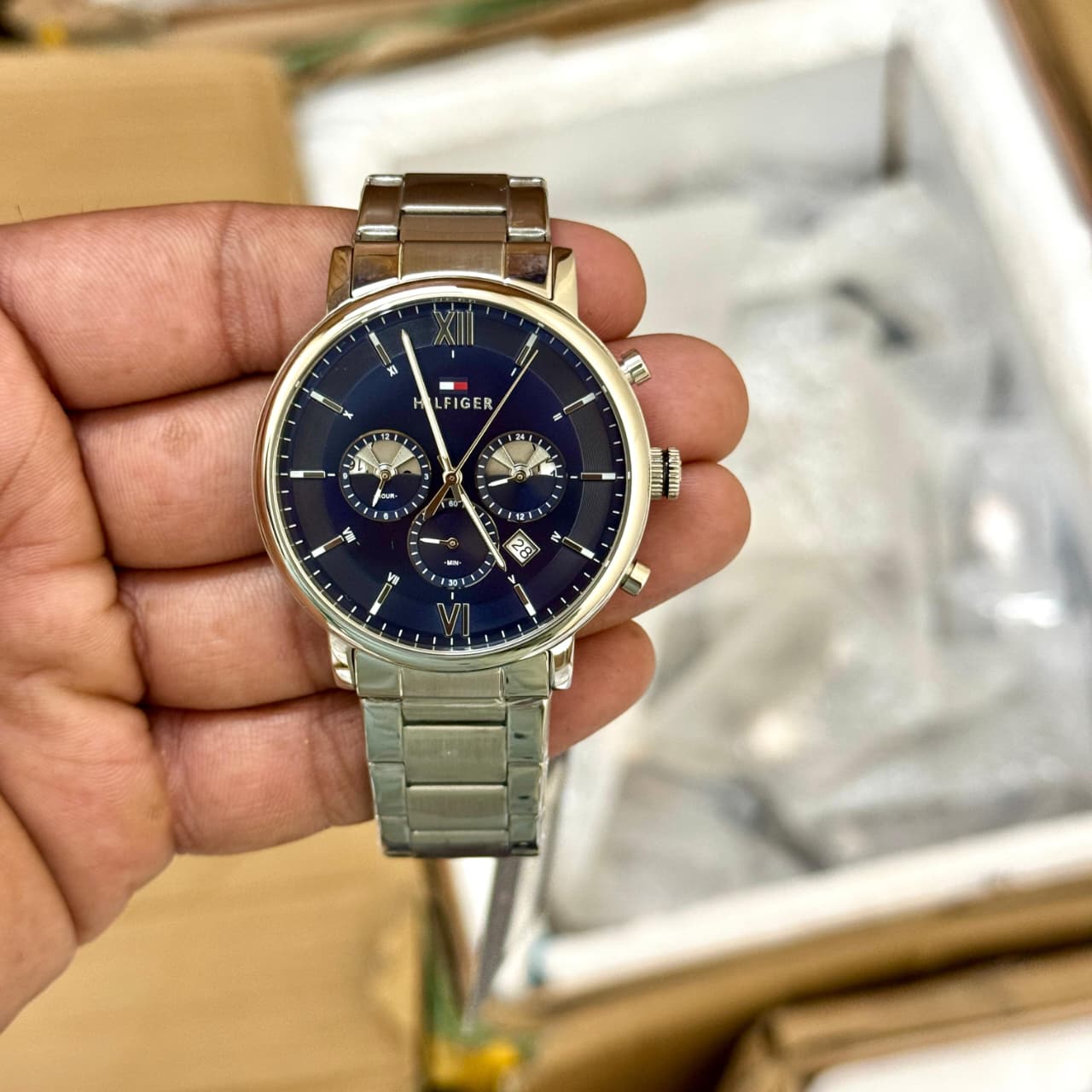 Tommy Hilfiger Carly Chronograph Men’s Watch 41mm Quartz - Image 3