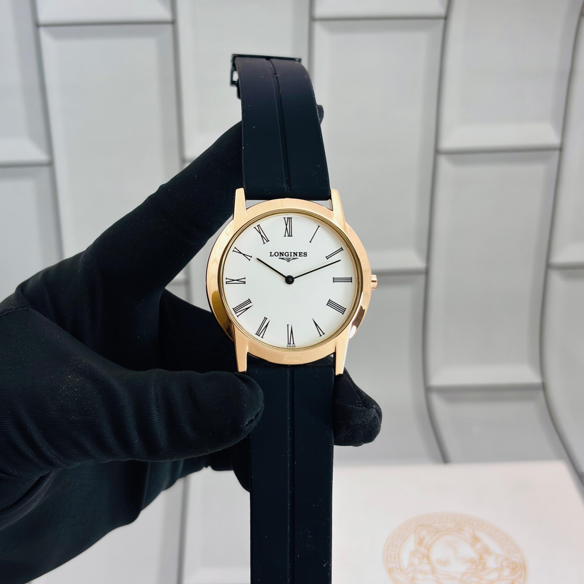 Longines Slim Edge Men's Watch 42mm Quartz - Image 7