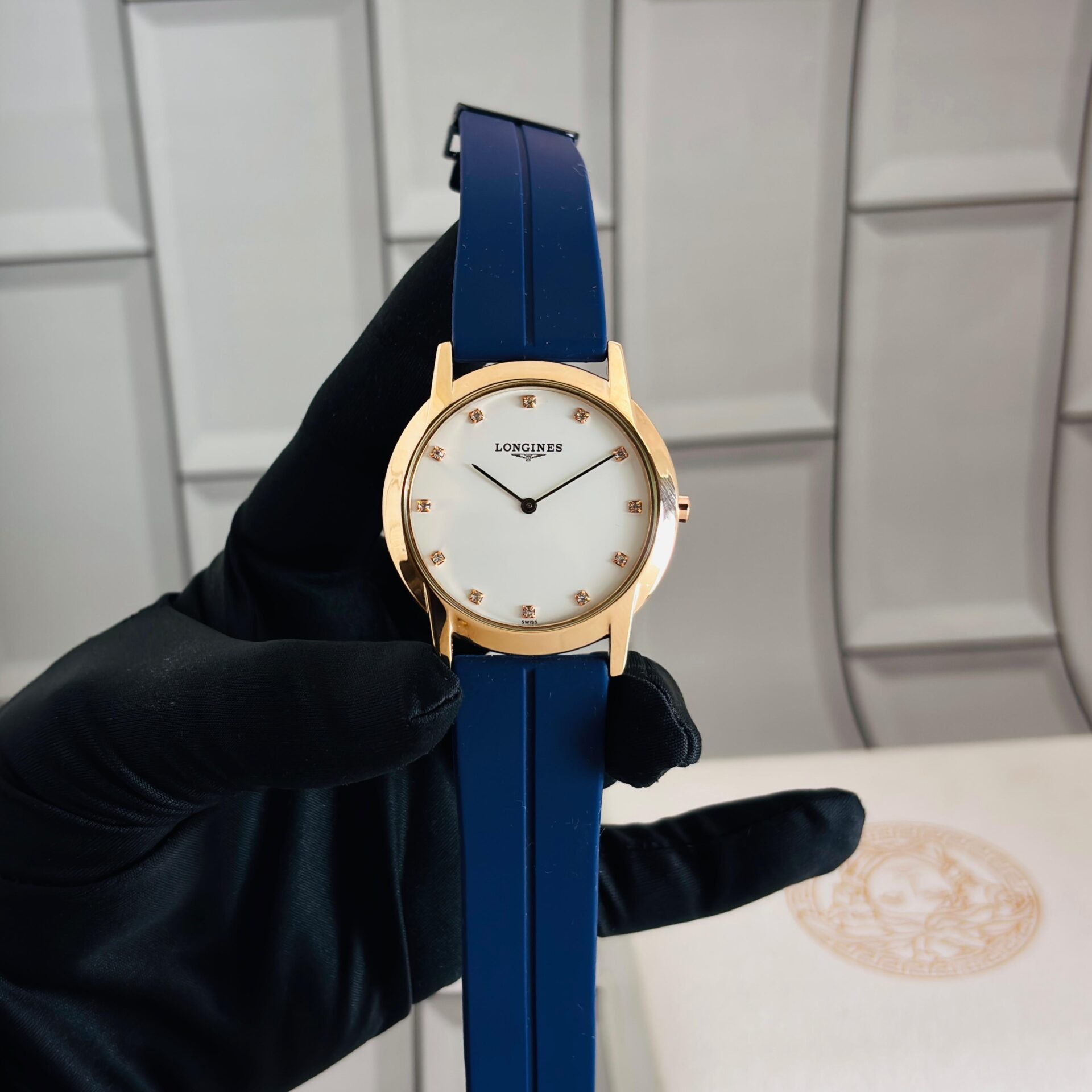 Longines Slim Edge Men's Watch 42mm Quartz - Image 4