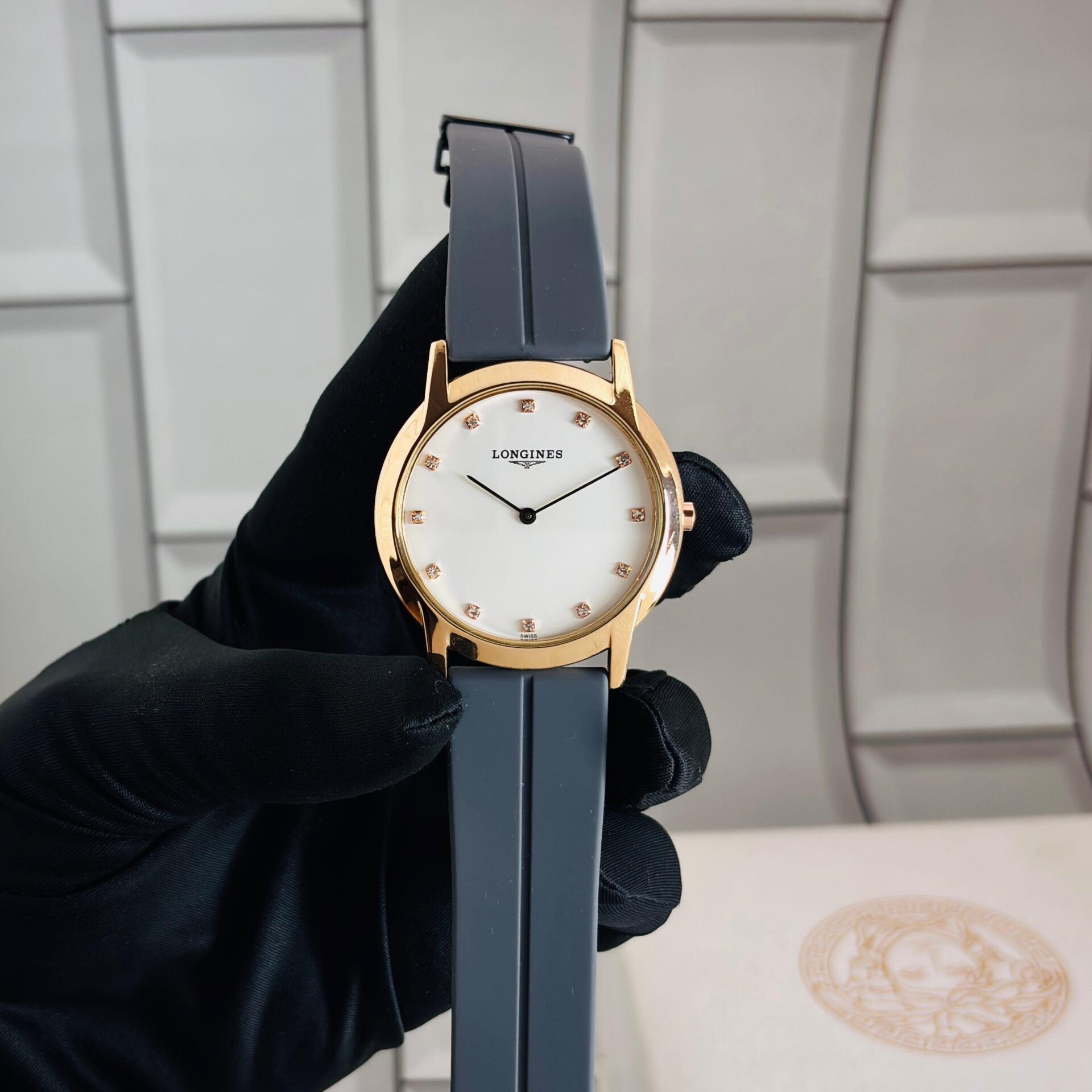 Longines Slim Edge Men's Watch 42mm Quartz - Image 3