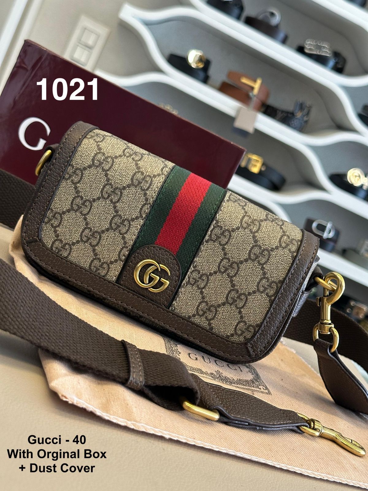 Gucci Mini GG Supreme Shoulder bag for Women - Image 4