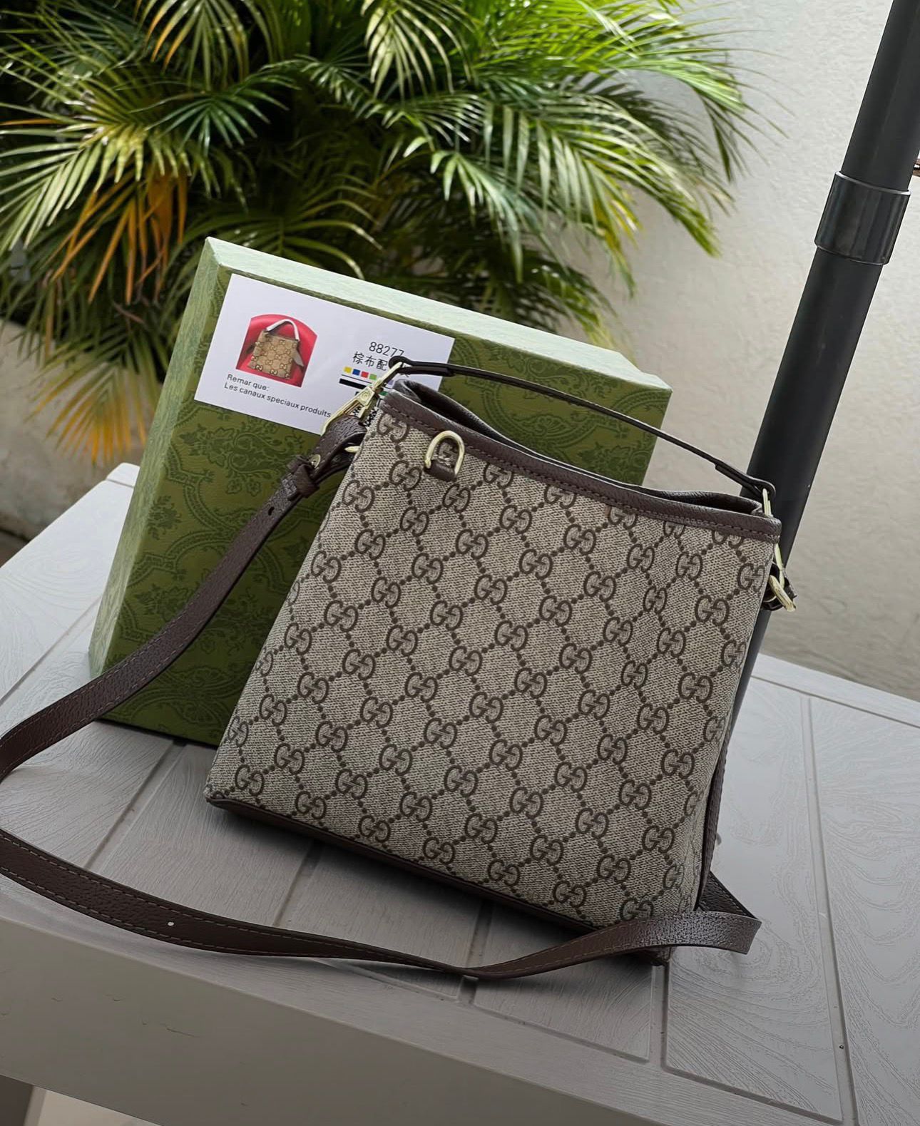 Gucci Emblem Small Tote Bag - Image 3