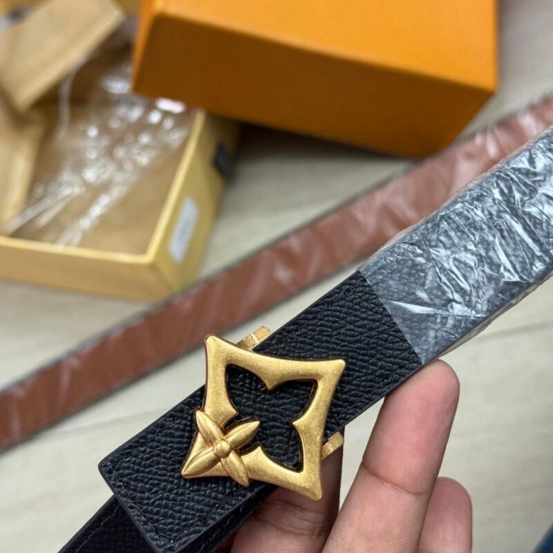 Louis Vuitton Ladies Slim Belt Monogram Flower Buckle Leather Belt