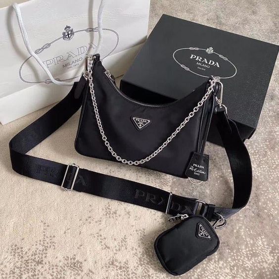 Prada Re-Edition 2005 Black Nylon Shoulder Bag - Image 6