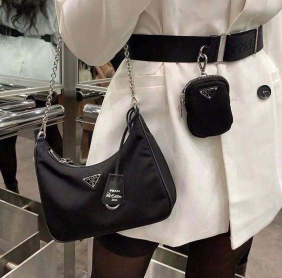 Prada Re-Edition 2005 Black Nylon Shoulder Bag - Image 7