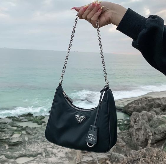 Prada Re-Edition 2005 Black Nylon Shoulder Bag - Image 8