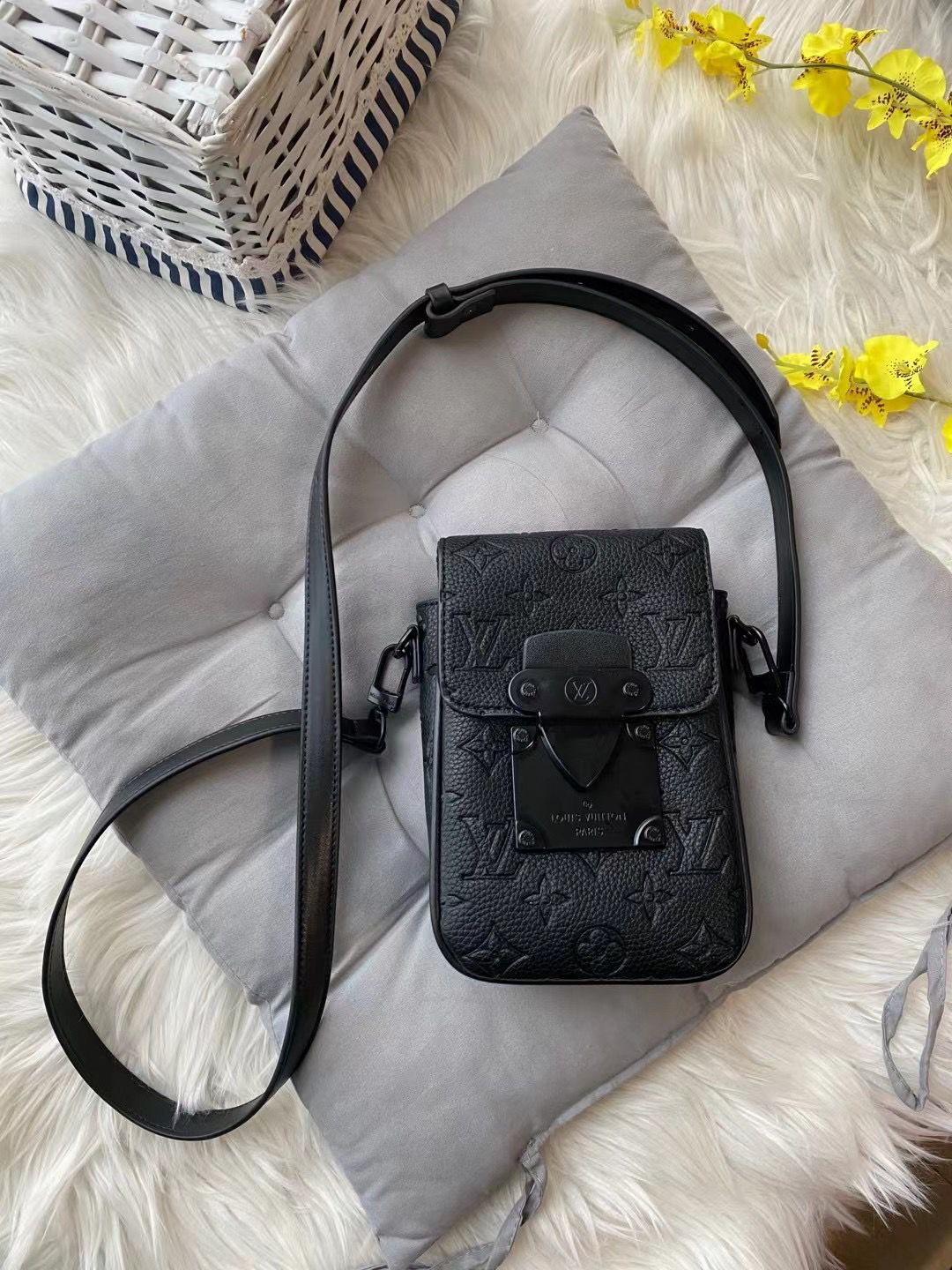 Louis Vuitton Mobile Wallet Sling Bag - Image 3