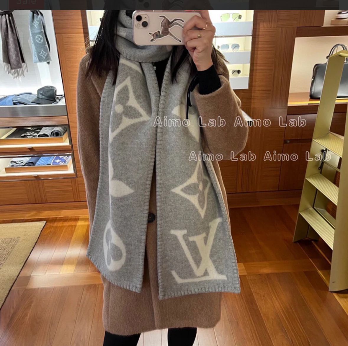 Louis Vuitton Women Reversible Muffler - Image 2