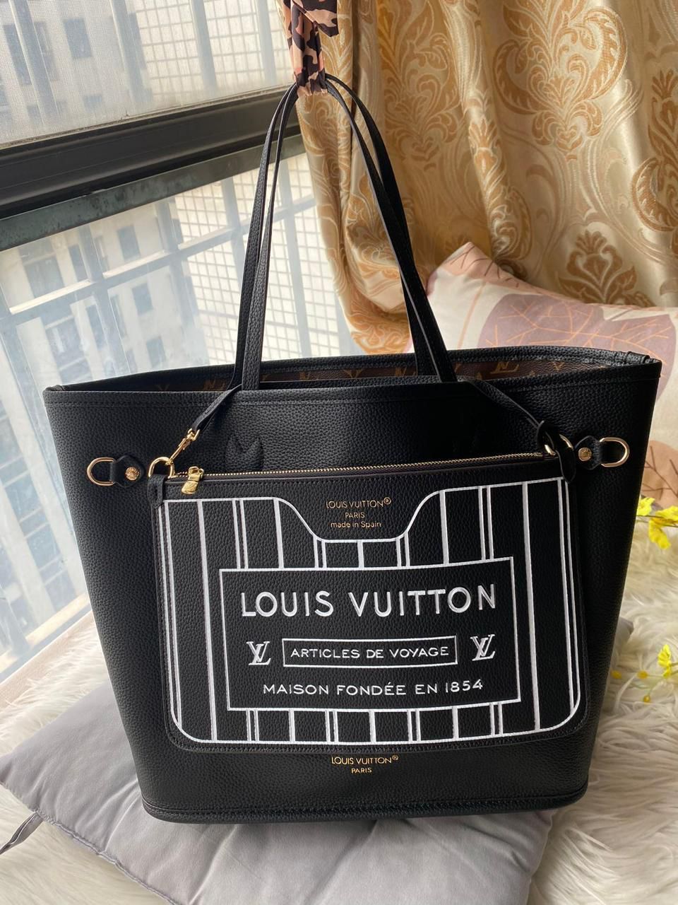 Louis Vuitton Neverfull Inside Out Women Tote Bag - Image 4