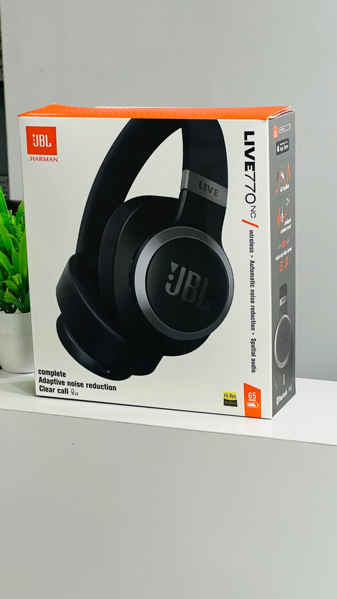 JBL LIVE 770NC Wireless Headphones - Image 6