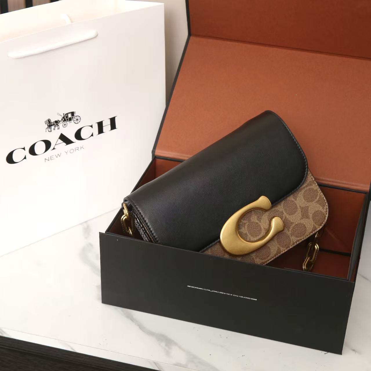 COACH Idol Sling Bag for Women - Image 3