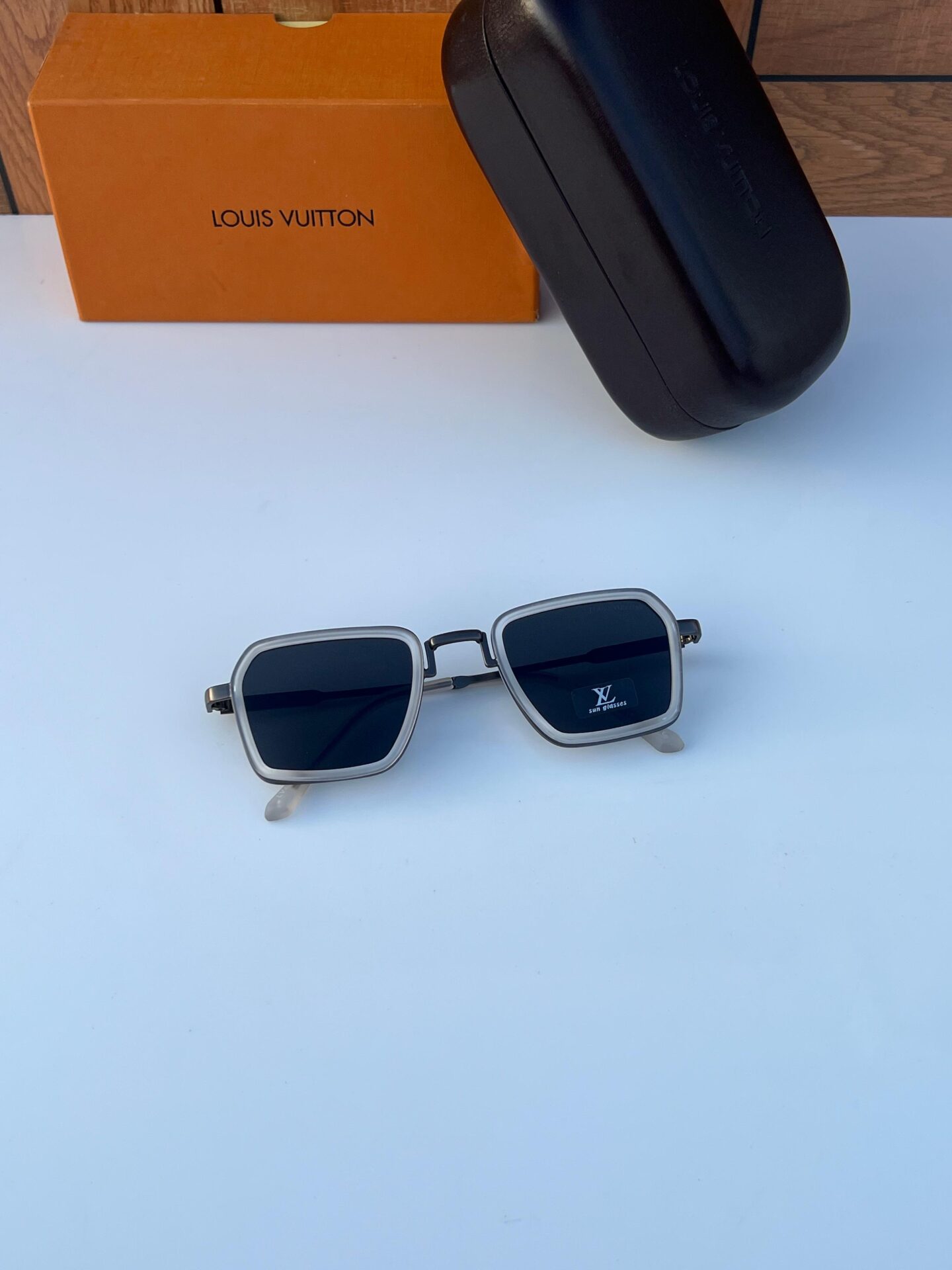Louis Vuitton Square Men's Sunglasses - Image 5