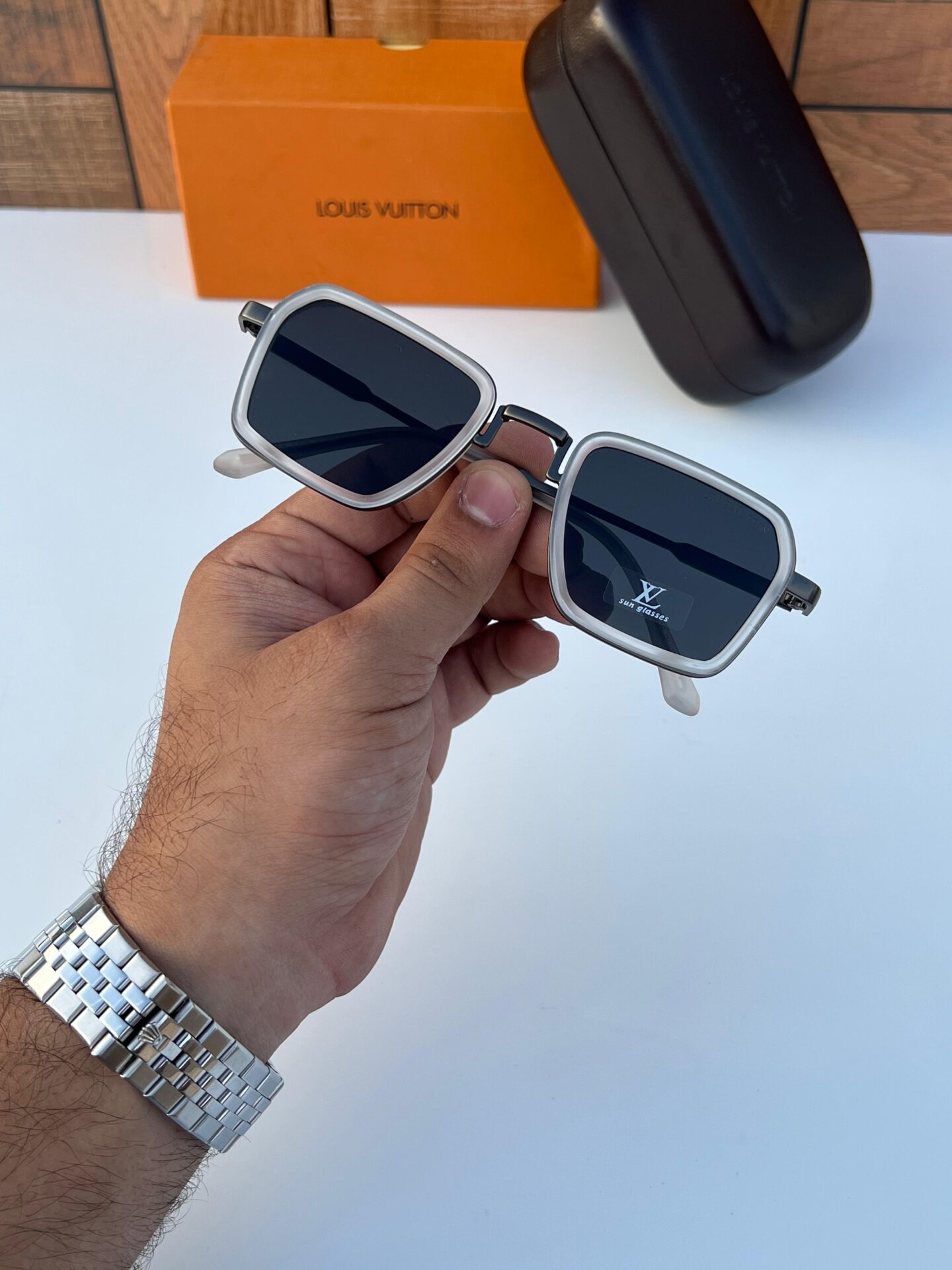 Louis Vuitton Square Men's Sunglasses - Image 3