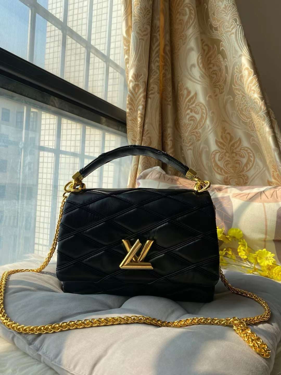 Louis Vuitton Quilt Twister go 14 Shoulder Sling Bag