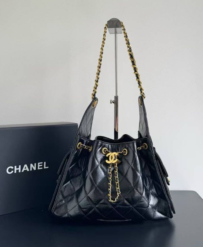 Chanel Maxi Hobo Shoulder Bag For women - Image 2