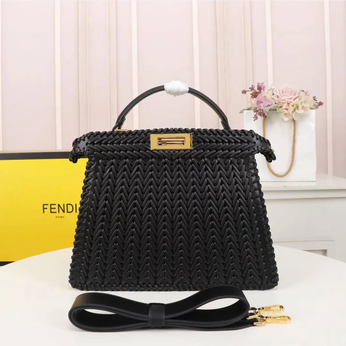 Fendi Peekaboo Tote bag For Women