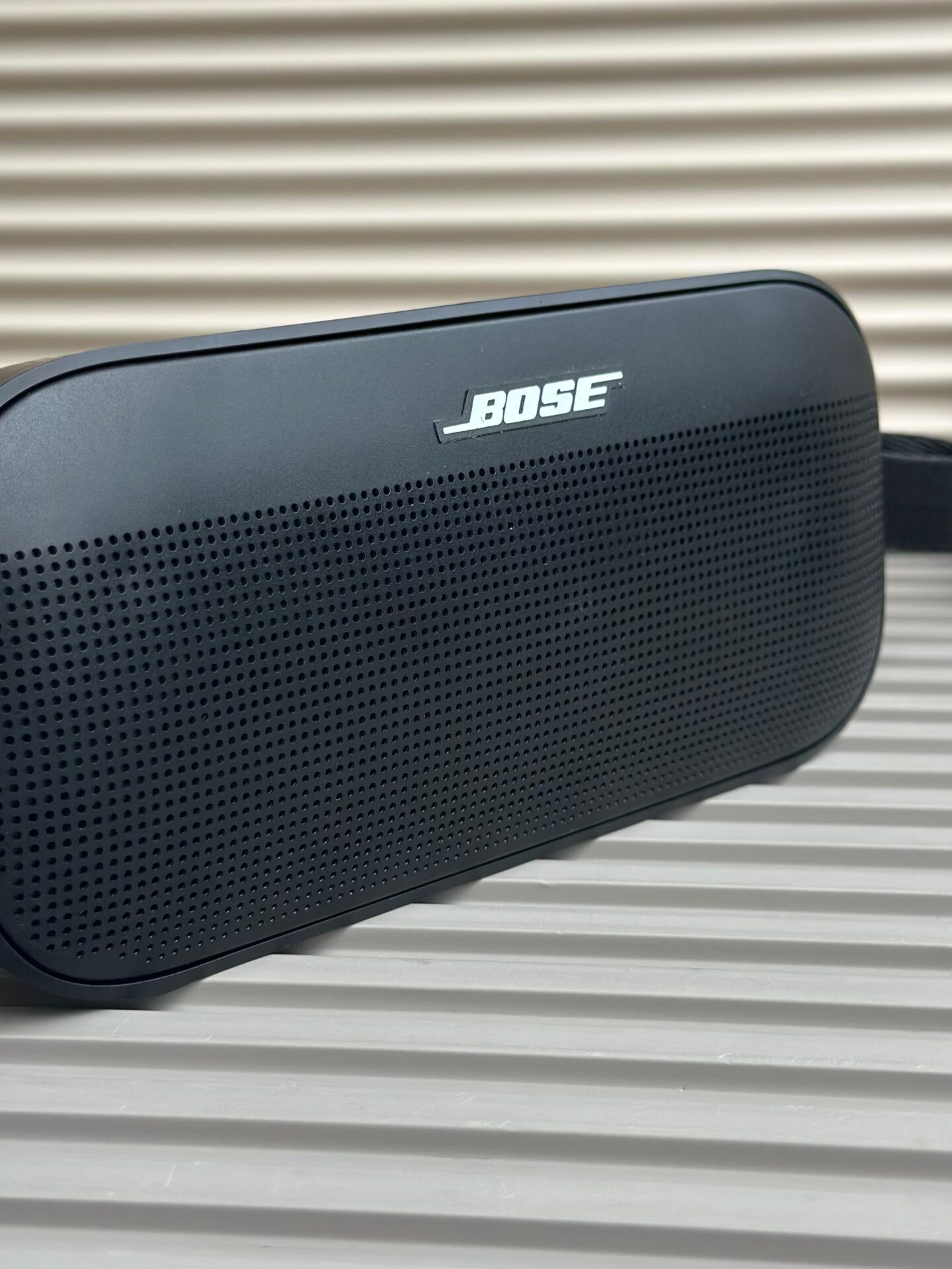 Bose SoundLink Flex Bluetooth Speaker - Image 3