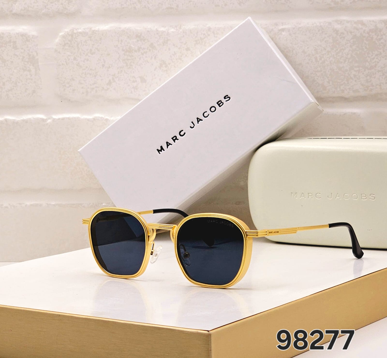 Marc Jacobs Gold Square Eyewear - Unisex Sunglasses