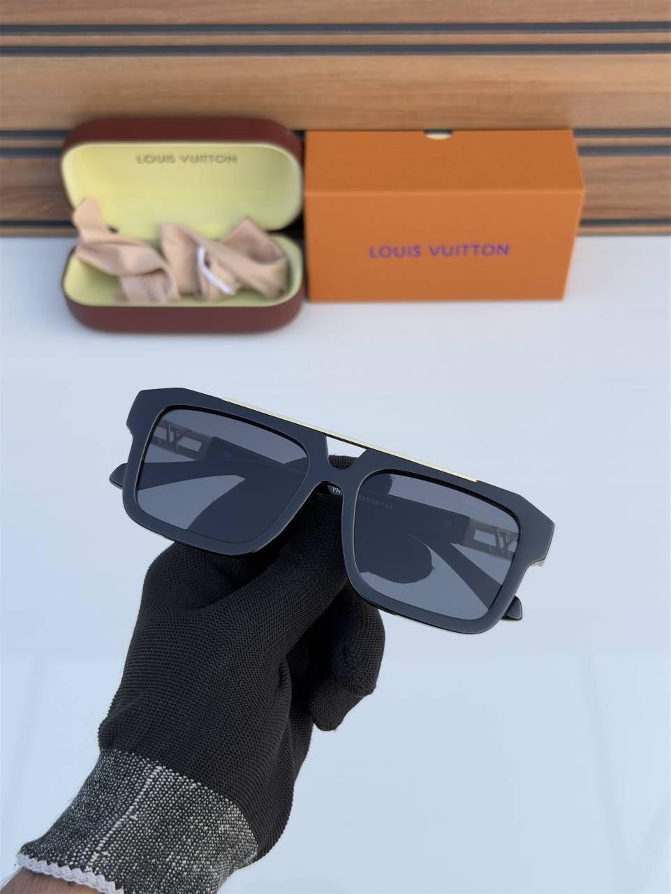 Louis Vuitton Square Men's Sunglasses - Image 2