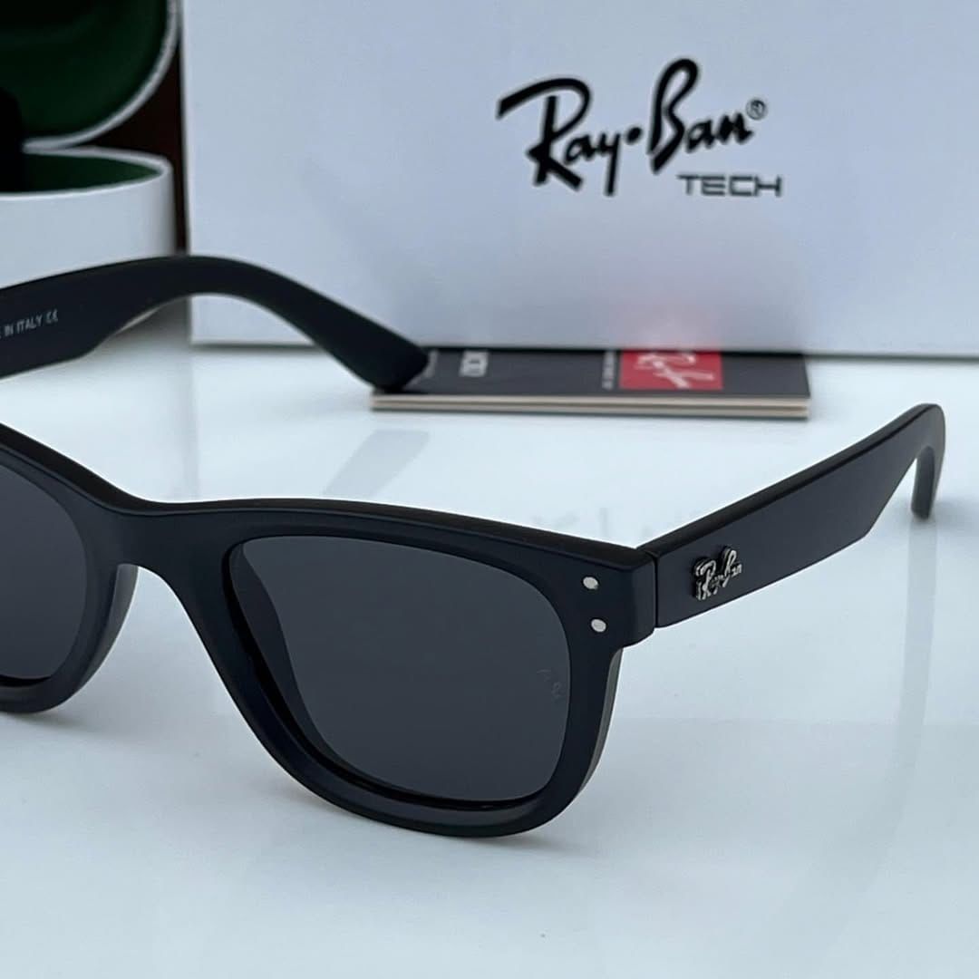Ray-Ban Wayfarer Classic Men's Sunglasses - Image 5