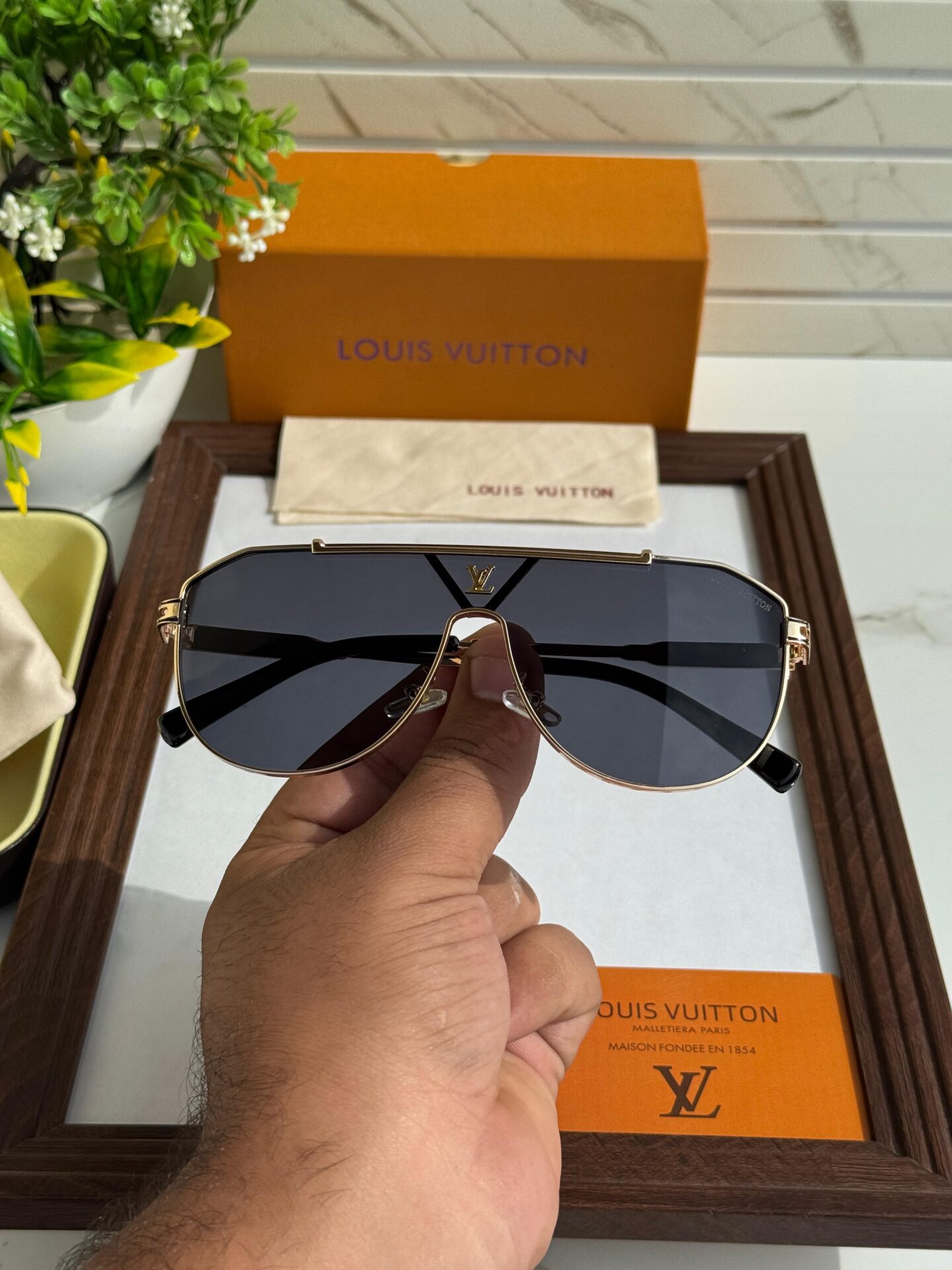 Louis Vuitton Aviator Men's Sunglasses with signature LV engravings - Image 3