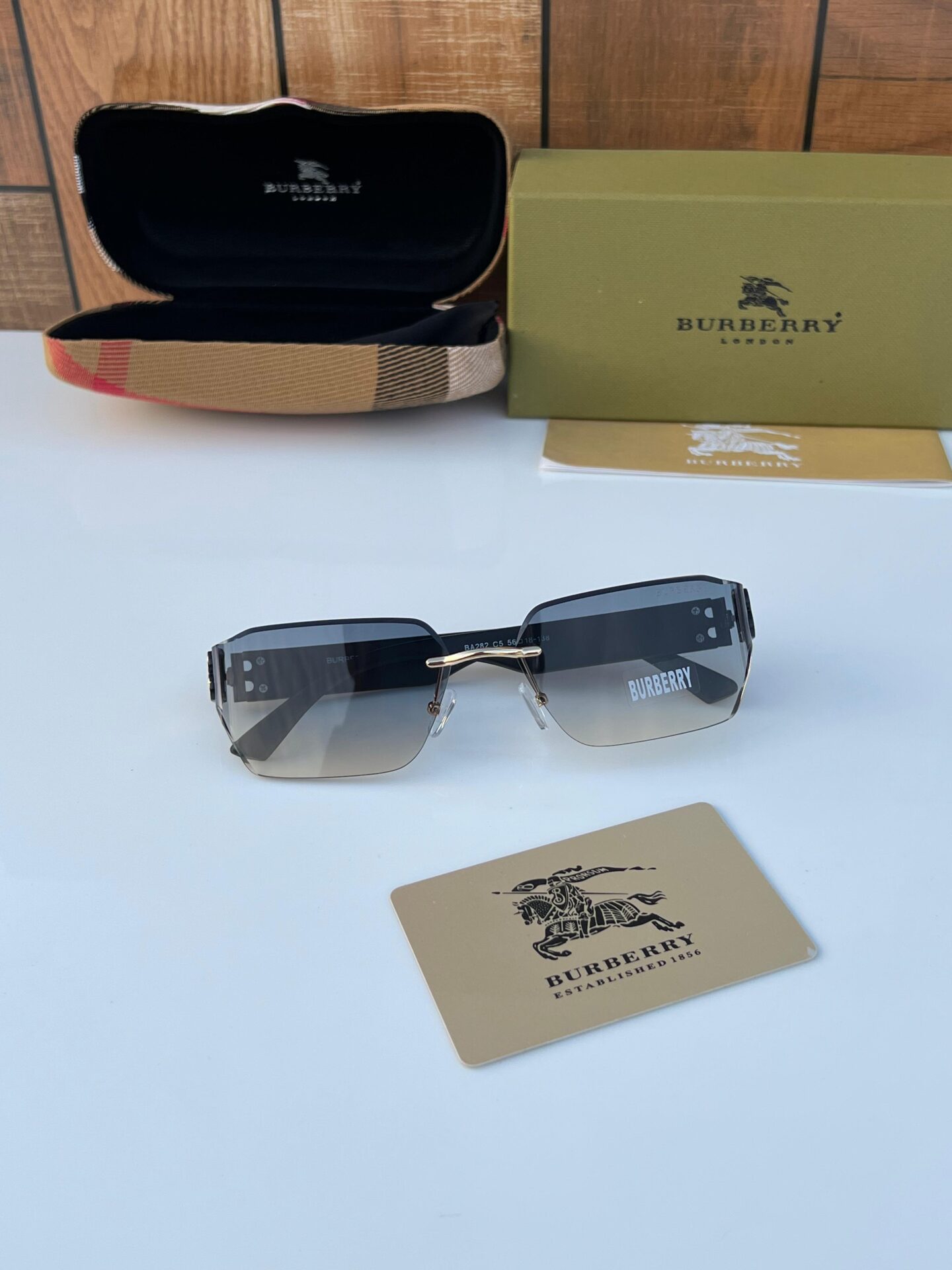 Burberry Unisex Sunglasses - Image 2
