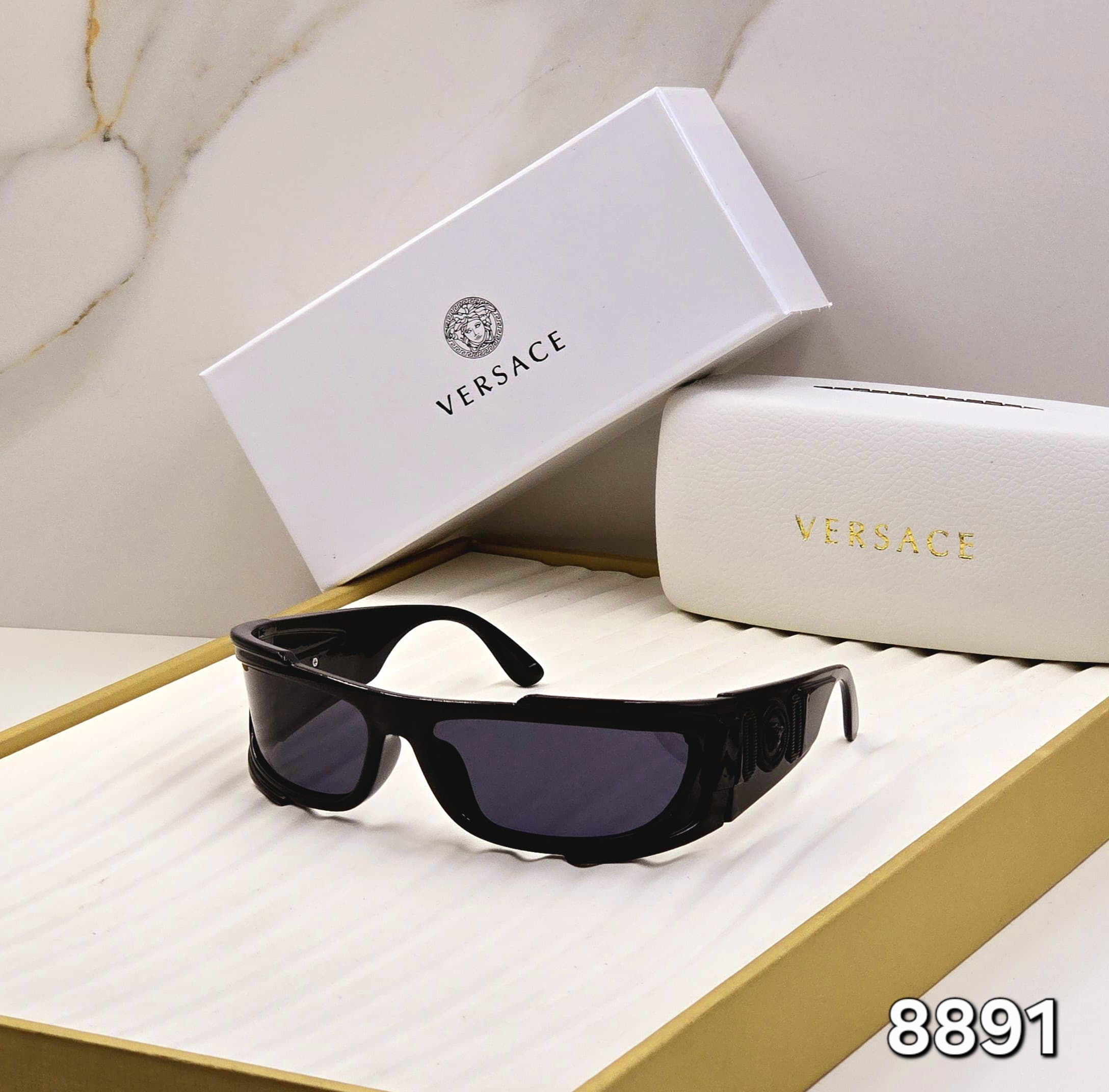 Versace rectangular/visor style Unisex Sunglasses - Image 3