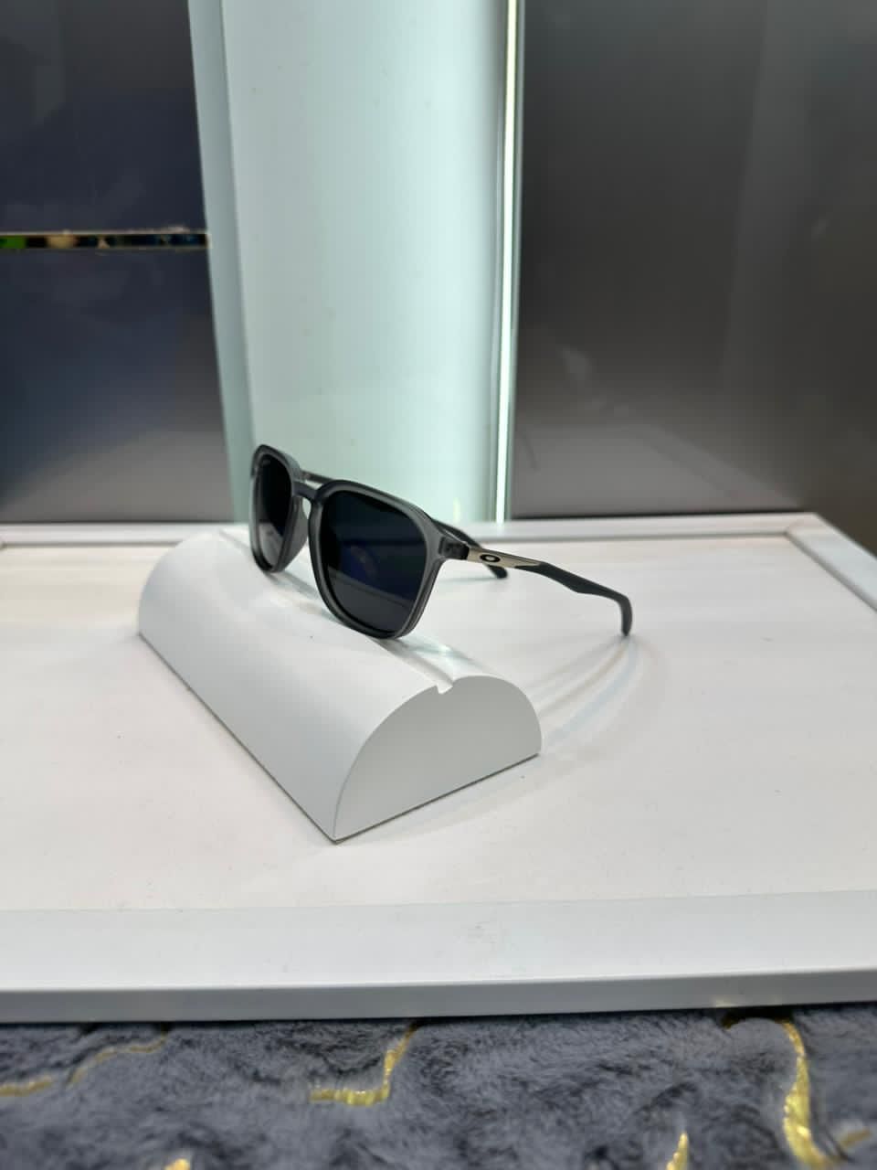 Oakley Prizm Men's Sunglasses - Image 2