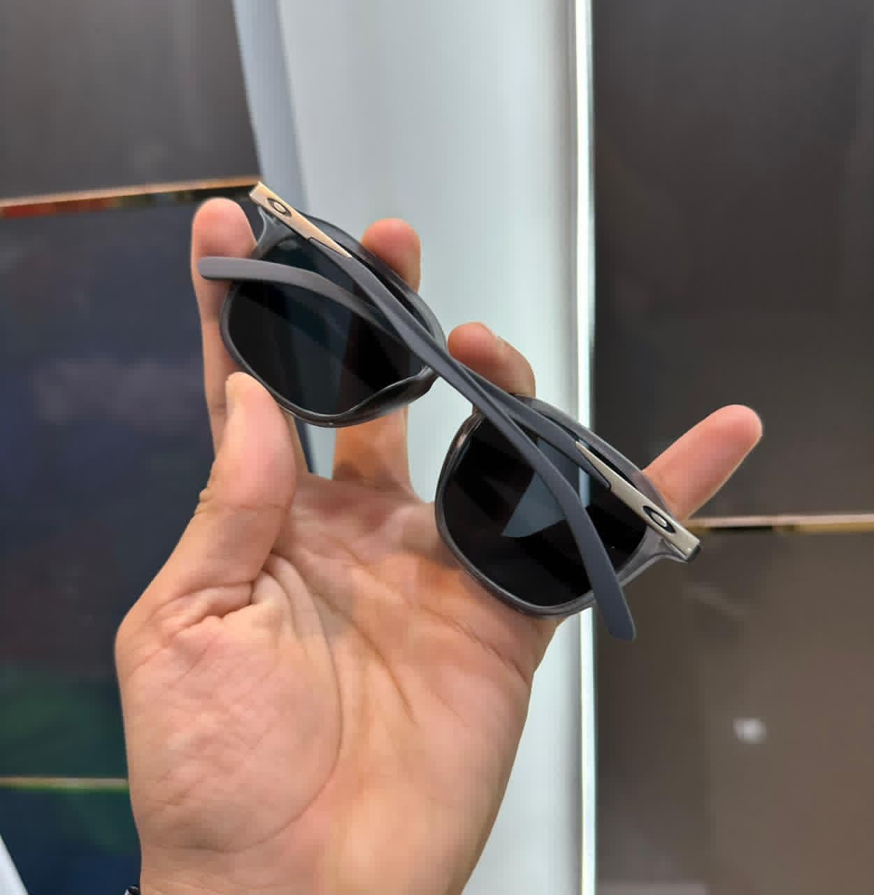 Oakley Prizm Men's Sunglasses - Image 3