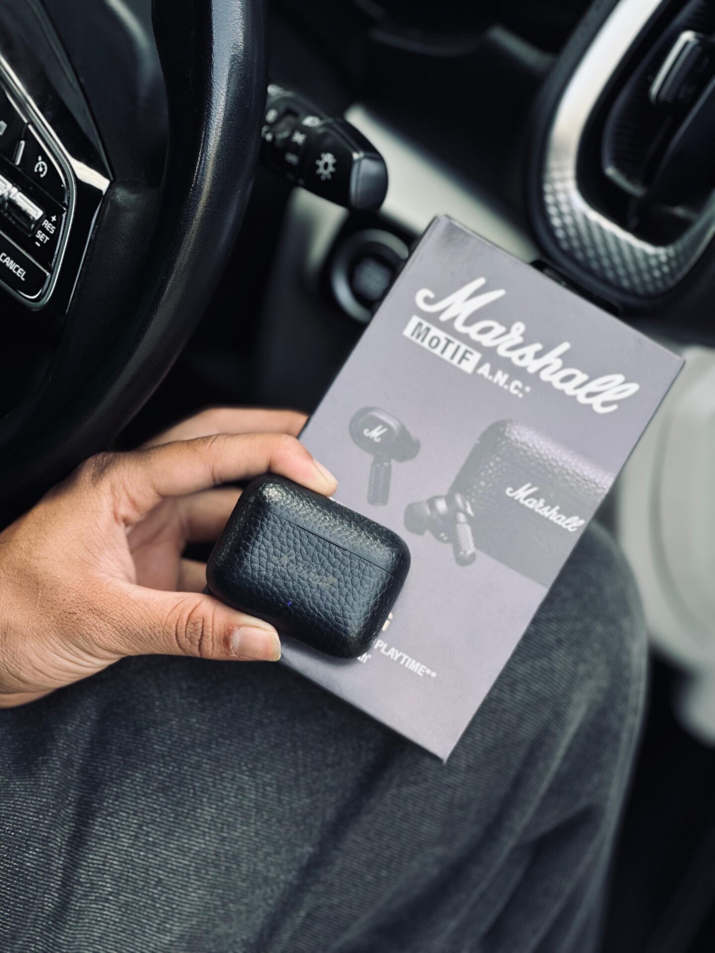 Marshall Motif ANC TWS Earbuds - Image 3