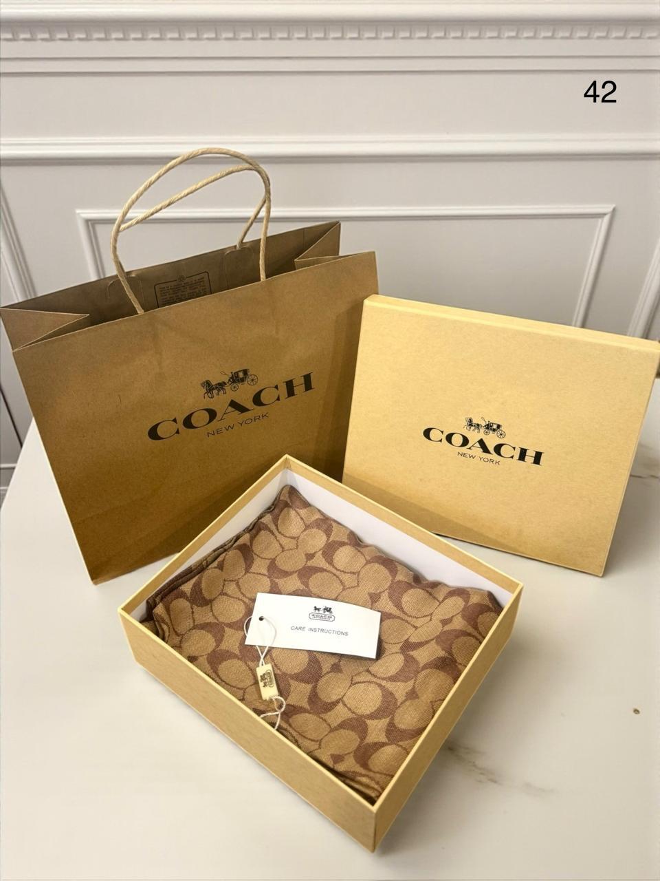 Coach Semi Woollen Logo Stole - Image 13