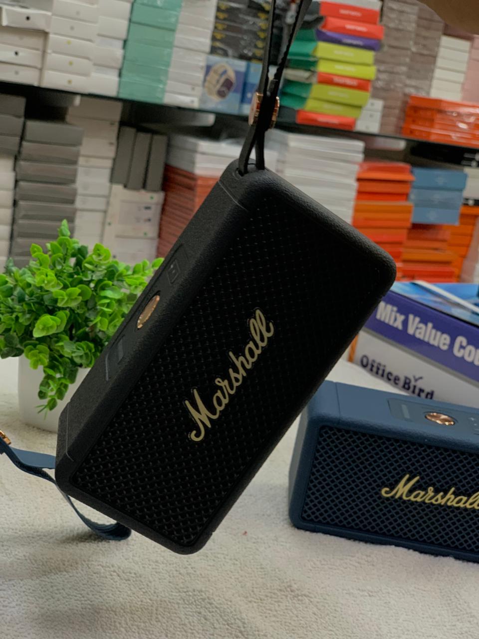 Marshall Middleton Bluetooth Small Size Speaker - Image 2