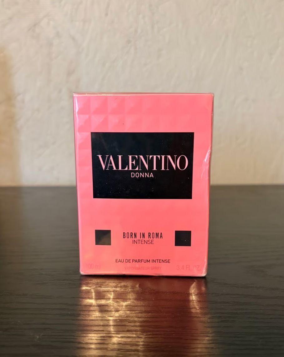 Valentino Donna Born In Roma Intense Eau de Parfum – 50ml, Rich Amber Vanilla, Long-Lasting Women's Perfume