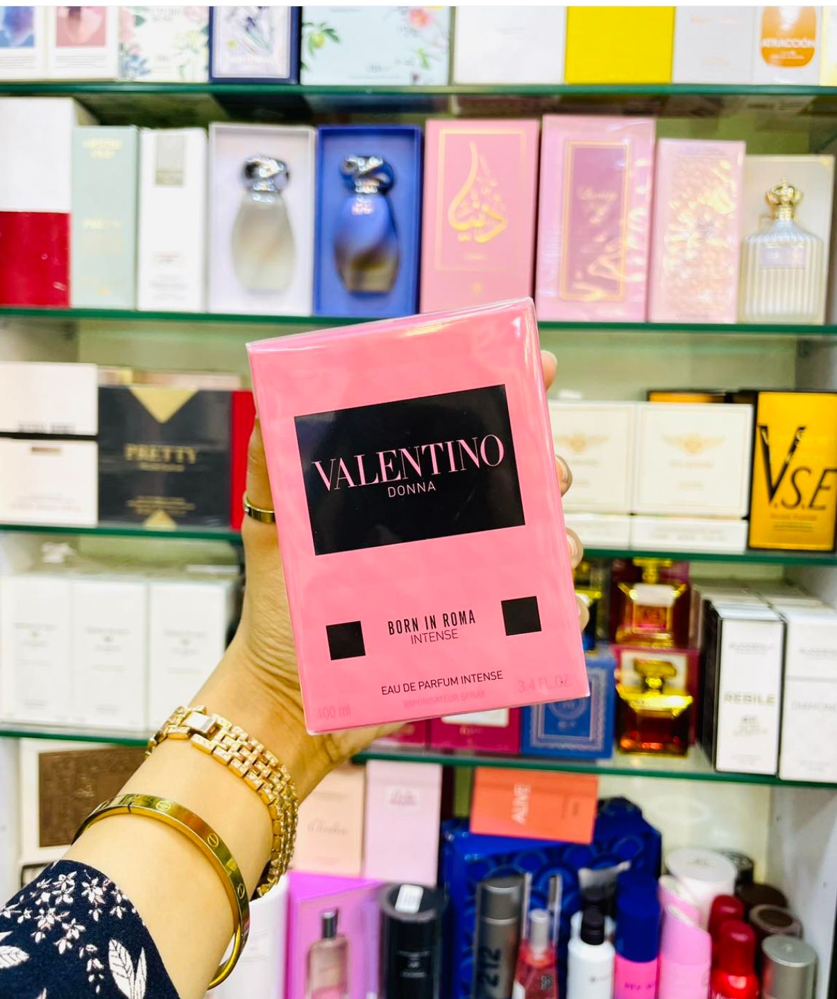 Valentino Donna Born In Roma Intense Eau de Parfum – 50ml, Rich Amber Vanilla, Long-Lasting Women's Perfume - Image 3