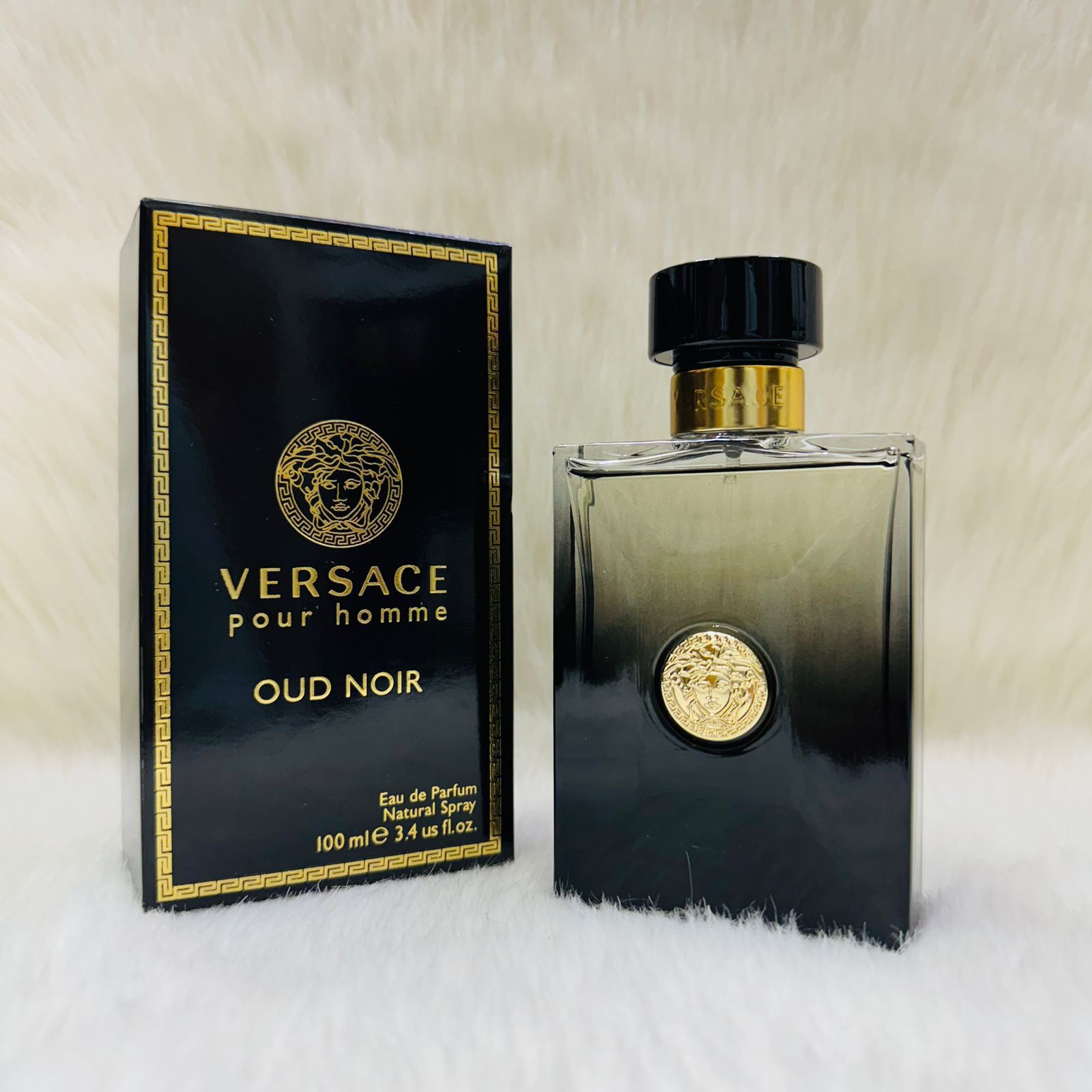 Versace Dylan Blue & Oud Noir – 100ml Men’s Exclusive Scent Collection - Image 2