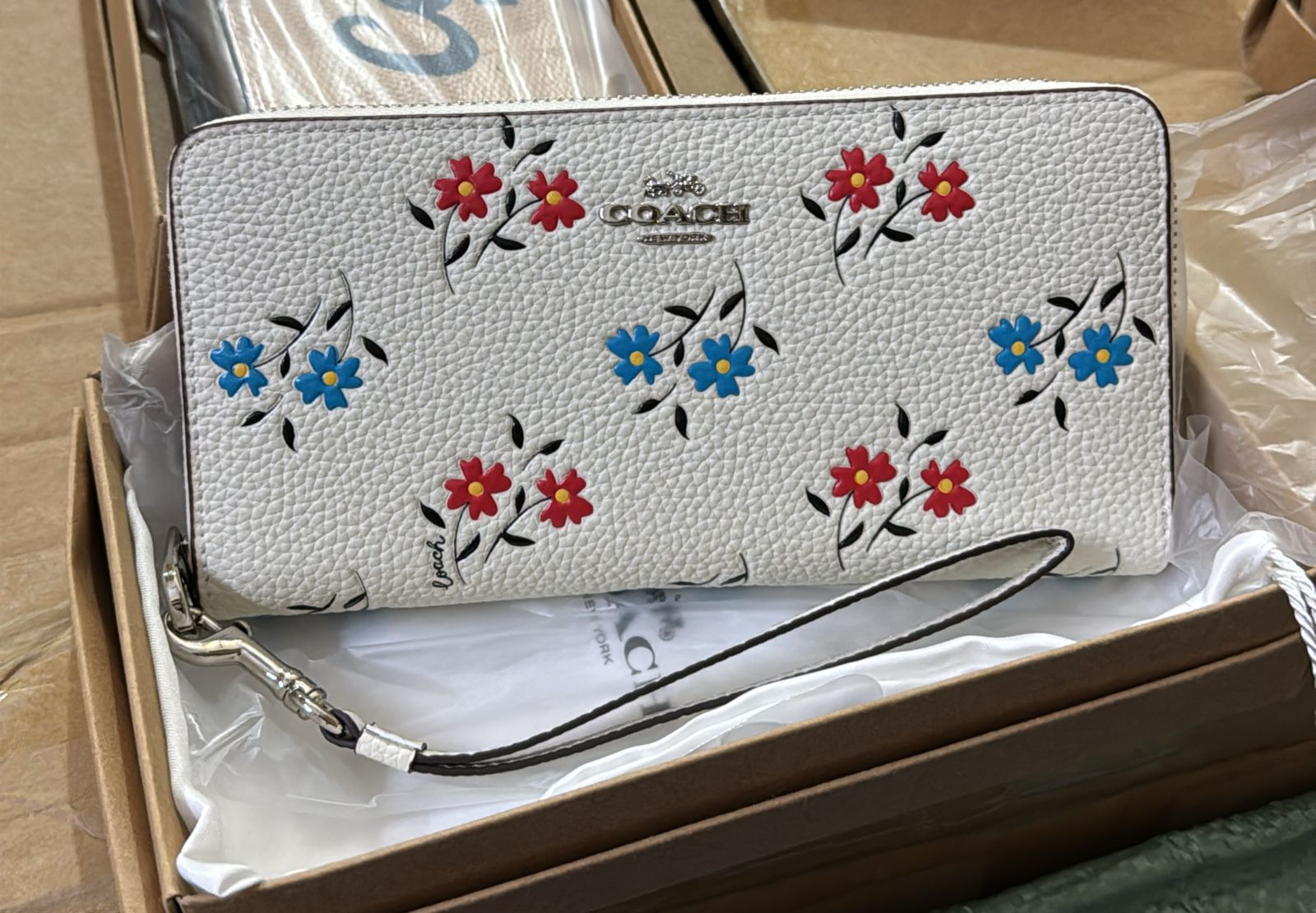 Coach Big Size Multi Design Wallet For Women - Image 21