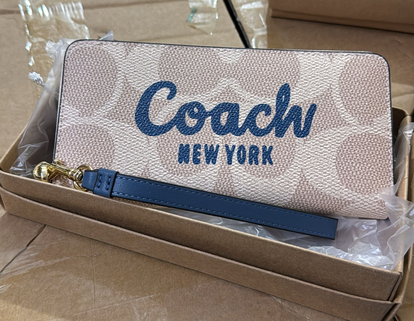 Coach Big Size Multi Design Wallet For Women - Image 22