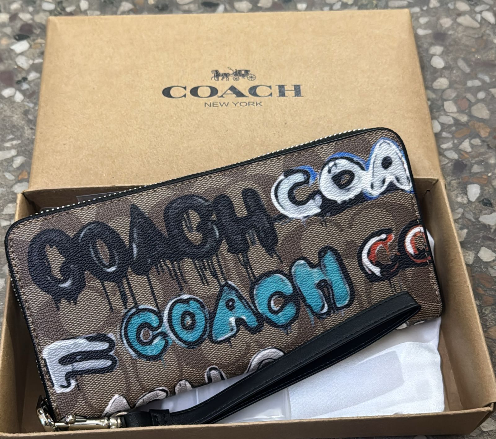 Coach Big Size Multi Design Wallet For Women - Image 17