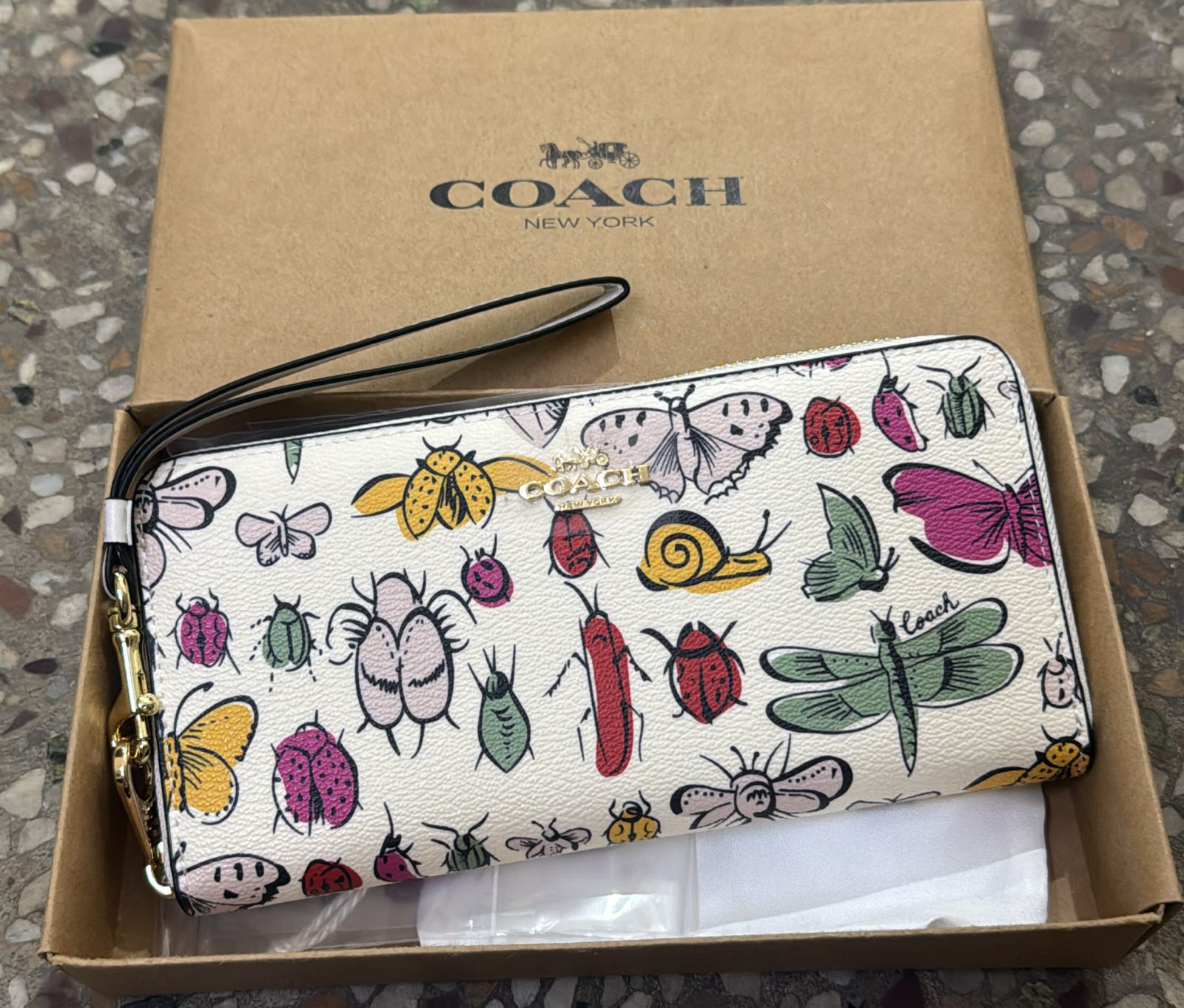 Coach Big Size Multi Design Wallets For Women - Image 11